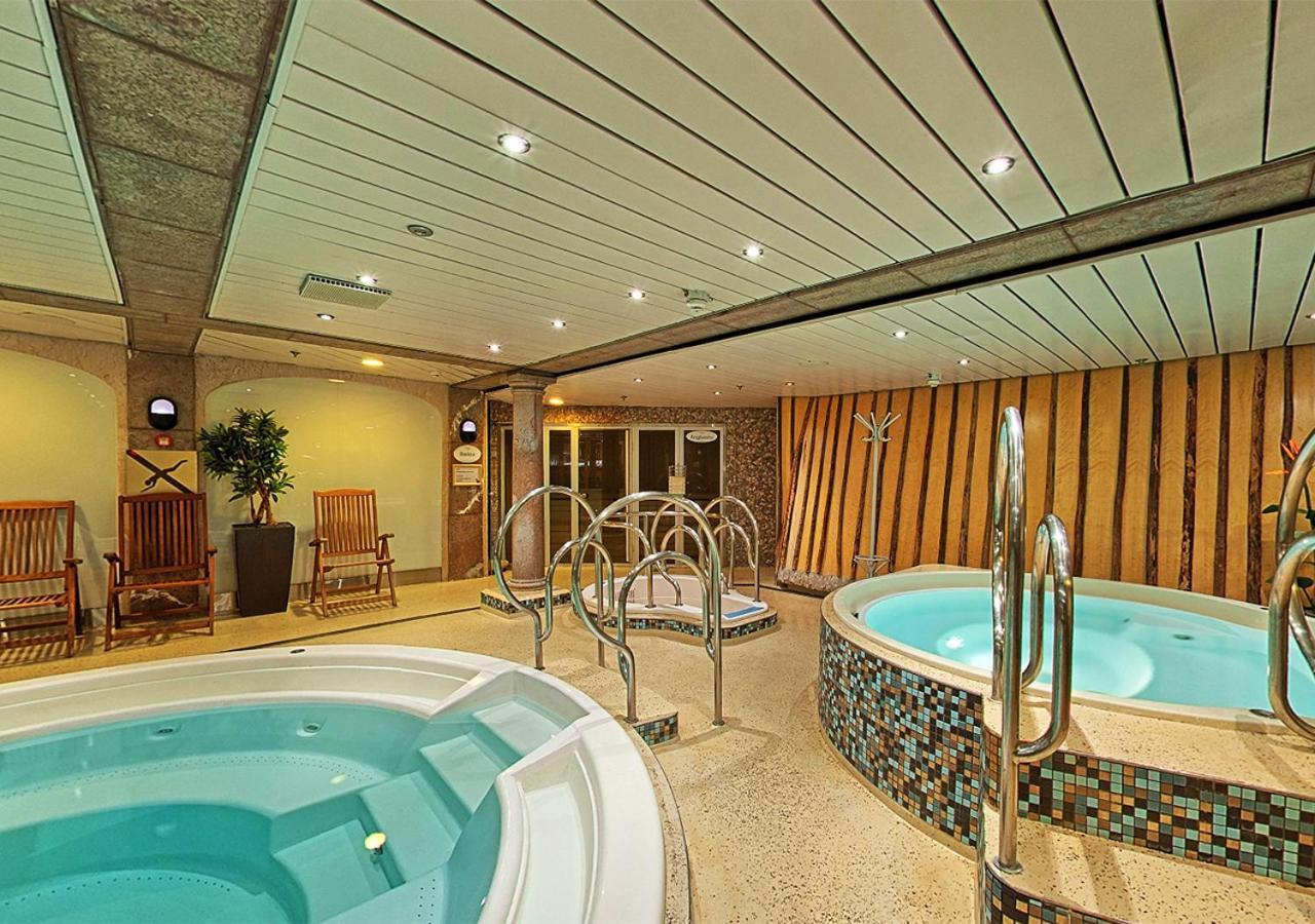 Отель Viking Line Ferry Viking Cinderella - 2-Night Cruise Stockholm-Helsinki-Стокгольм Экстерьер фото